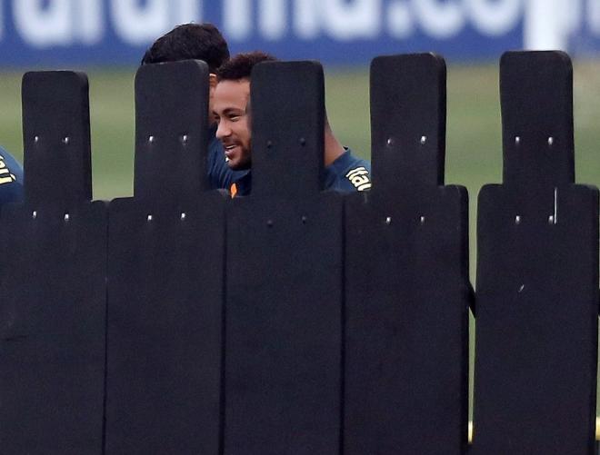 Neymar, durante un entrenamiento (Foto: EFE).