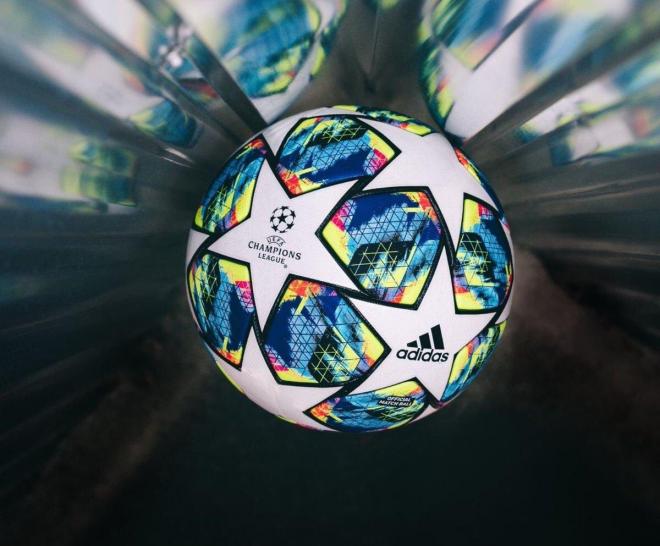 El balón para la Champions League 2019/20.