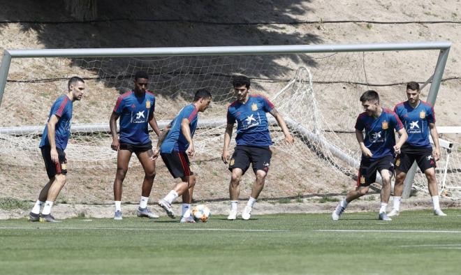 Vallejo, en un entrenamiento con la Sub-21.