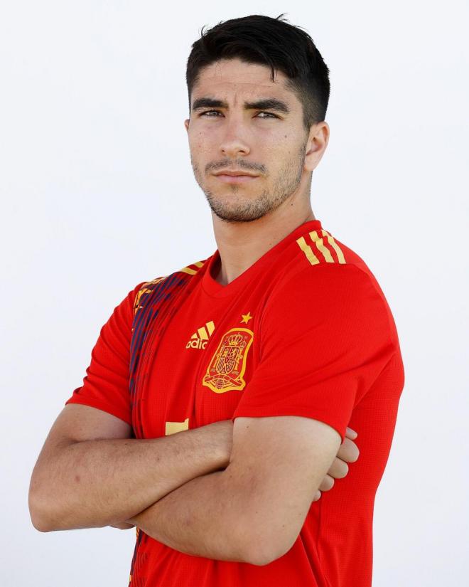 Carlos Soler con la camiseta de España.