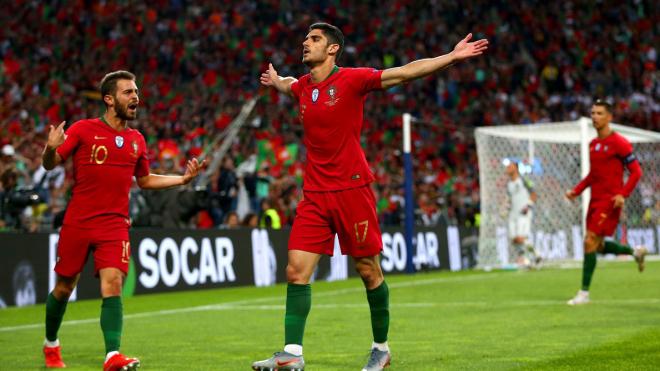 Gonçalo Guedes celebra un gol con Portugal (Foto: UEFA).