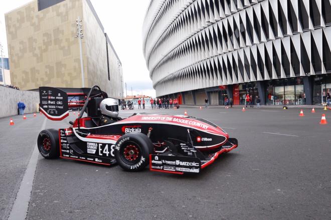 Formula Student Bizkaia competirá esta vez de forma virtual en el circuito de Silverstone.