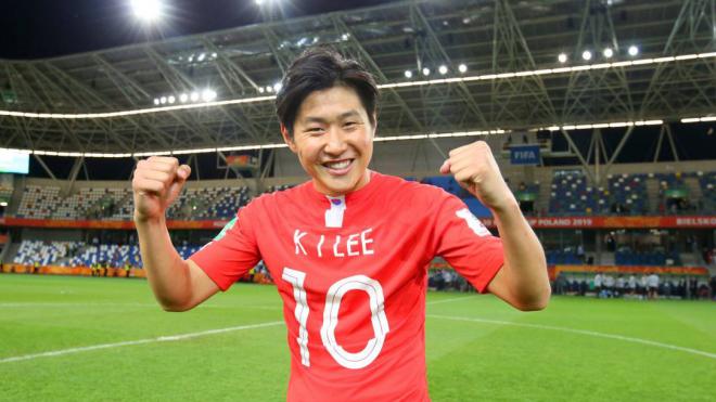 Kangin Lee, uno de los internacionales del Valencia citados por su selección