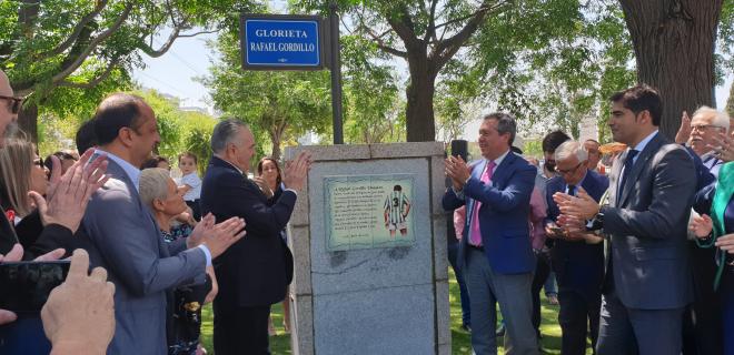 Inauguración de la glorieta de Rafael Gordillo.