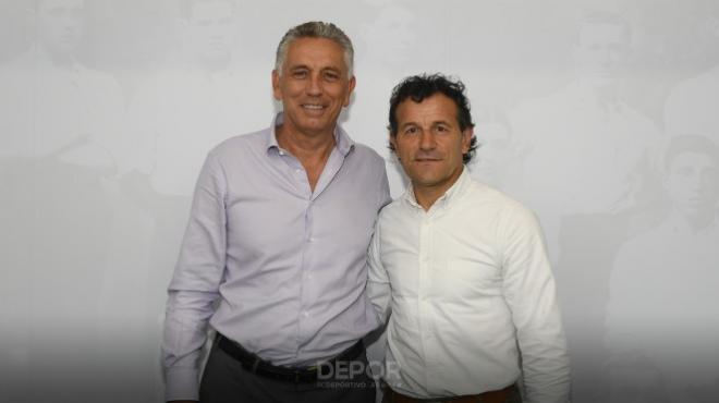 Paco Zas y Luisito tras la renovación del técnico del Fabril (Foto: RCD),