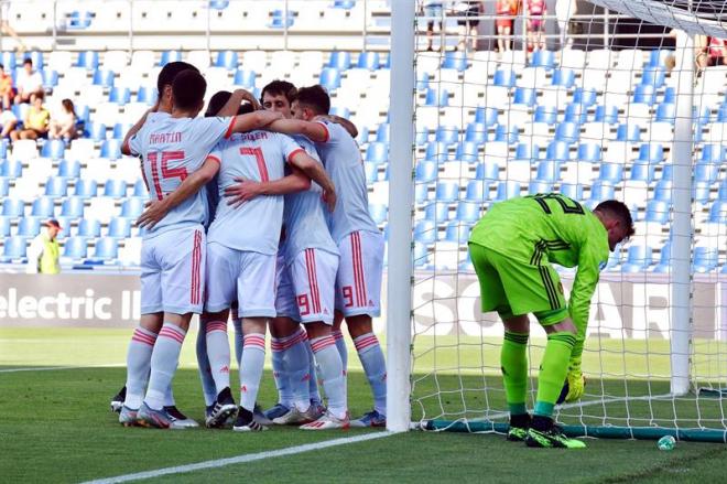 Los jugadores de la selección española sub 21 celebran un gol ante Bélgica.