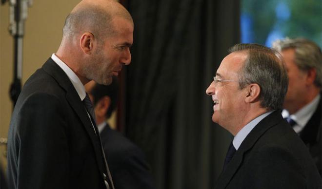Florentino Pérez, presidente de la Superliga, y Zinedine Zidane (Foto: EFE).