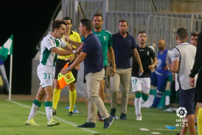 Álvaro Aguado celebra un gol con el Córdoba (Foto: LaLiga).