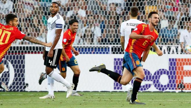 Fabián celebra su gol a Alemania con España en la final de la Euro sub 21.