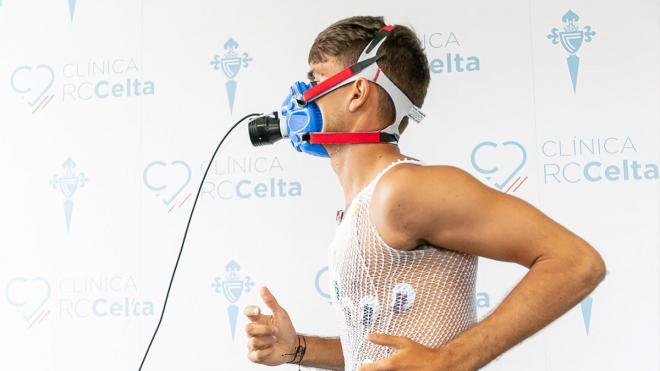 Denis Suárez pasa el reconocimiento médico con el Celta (Foto: RCCV).