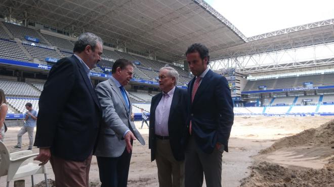 El equipo de gobierno de Alfredo Canteli visita las obras del Carlos Tartiere del Real Oviedo (Foto: Pablo Sánchez).