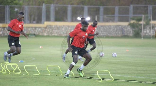N'Diaye, en su último entreno con Senegal.