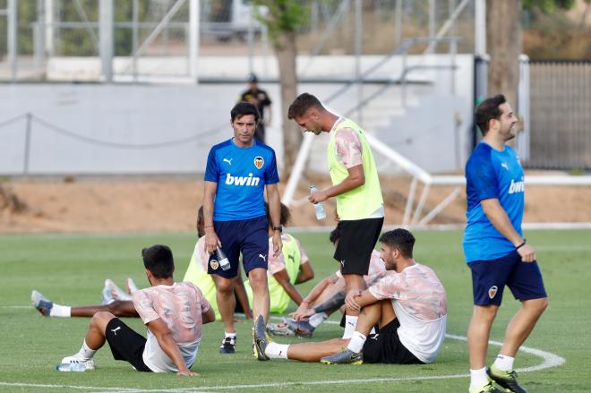 Marcelino durante un entrenamiento del Valencia CF (Foto: David González)