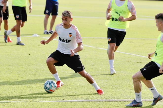 Primer entrenamiento del Valencia CF (Foto: David González)