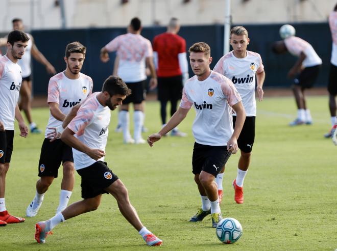 Jorge Sáenz en el Primer entrenamiento del Valencia CF (Foto: David González)