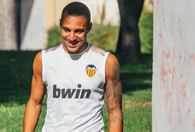 Rodrigo, que estuvo cerca del Atlético de Madrid, en una sesión del Valencia (Foto: VCF).