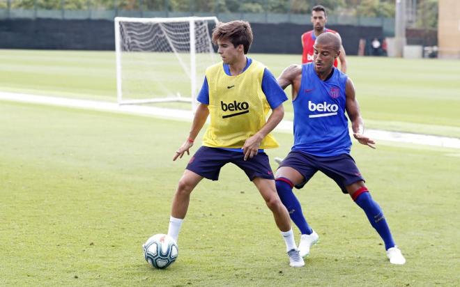 Rafinha durante la sesión de entrenamiento. (Foto: FC Barcelona)