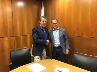 Firma del acuerdo entre el Real Zaragoza y el CD Ebro (Foto: Real Zaragoza).