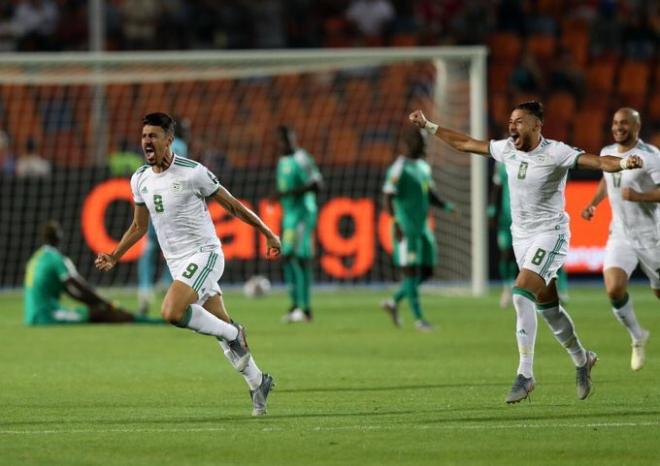 Argelia celebra la última Copa África tras el pitido final.