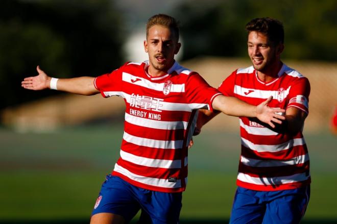 Víctor Morillo celebra un gol con el Recreativo Granada (Foto: GCF).