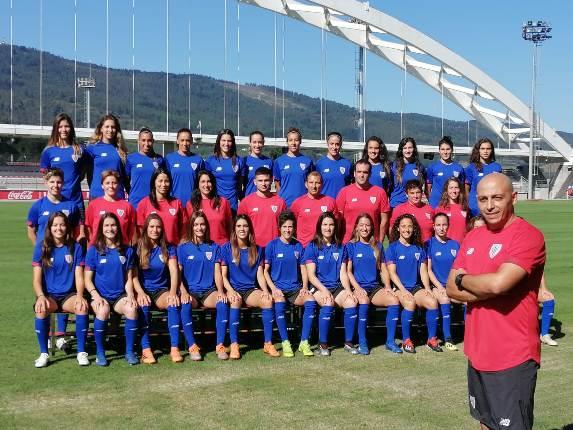 El nuevo técnico Ángel Villacampa ha iniciado la pretemporada con 26 jugadoras (Foto: DMQ Bizkaia).