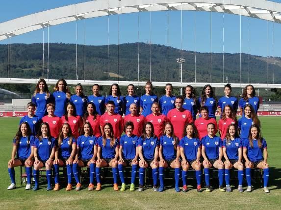 El Athletic Club Femenino en su puesta de largo en Lezama (Foto: DMQ Bizkaia).