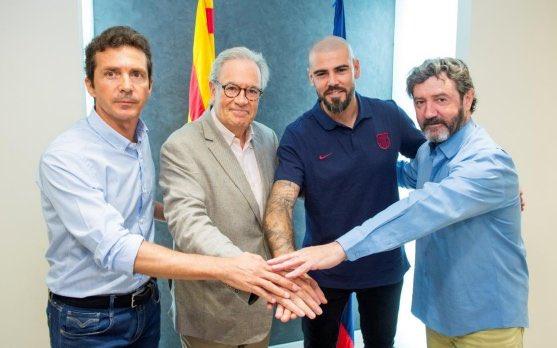 Víctor Valdés, en su presentación como entrenador en la Masía.