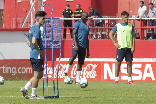 Manu García durante su primer entrenamiento con el Sporting (Foto: Luis Manso).