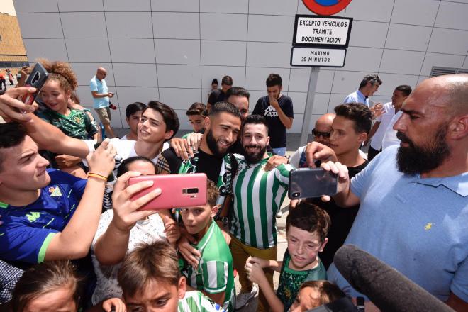 Fekir, a su llegada a Sevilla (Foto: Kiko Hurtado).