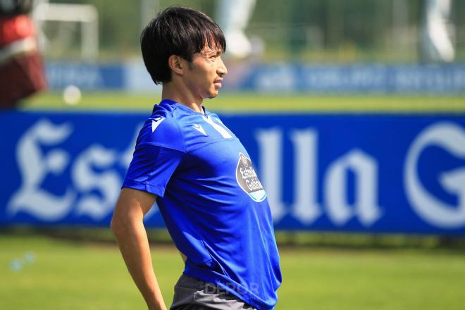 Shibasaki, durante un entrenamiento con el Deportivo (Foto: RCD).