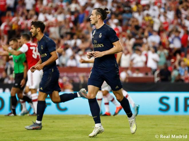 Gareth Bale celebra su gol ante el Arsenal en pretemporada (Foto: Real Madrid).
