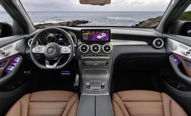 Mercedes GLC interior