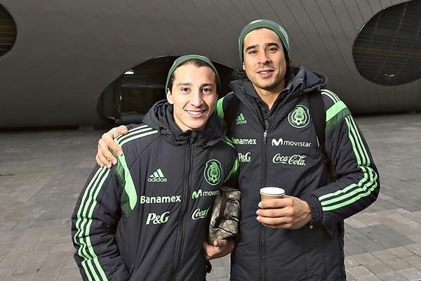 Guardado y Ochoa con México .