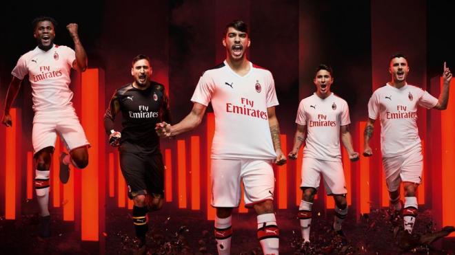 La segunda camiseta del Milan para la temporada 2019/20.