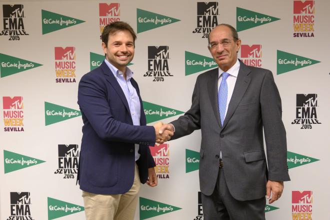 Carlos Martínez, vicepresidente comercial y de acciones especiales de VIMN España; y José Luis González Besada, director de Comunicación y RRII de El Corte Inglés.