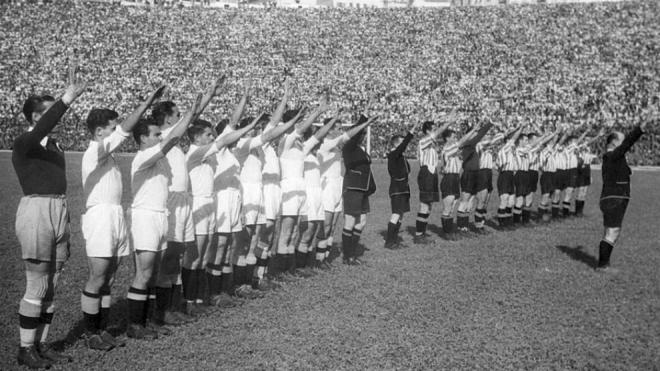 Tras la Guerra Civil, en tiempos de Franco, la vida, como el fútbol, se puso muy complicada.