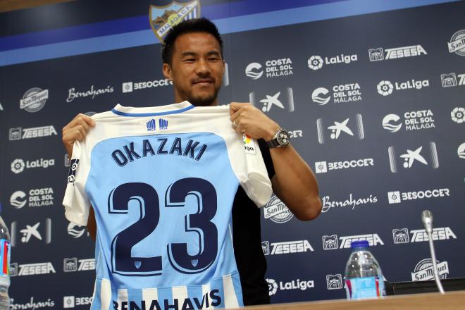 Shinji Okazaki, con la camiseta del Málaga y el dorsal 23 (Foto: Paco Rodríguez).