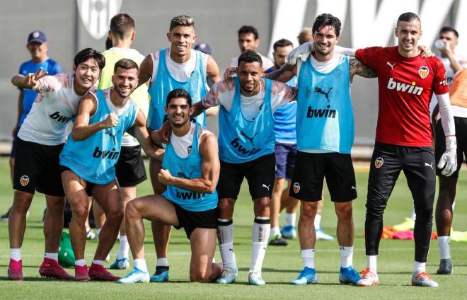 Último entrenamiento antes del Brighton-Valencia (Foto: Valencia CF)