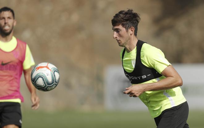 Álex Mula, en un entrenamiento con el Málaga (Fotos: Málaga CF)