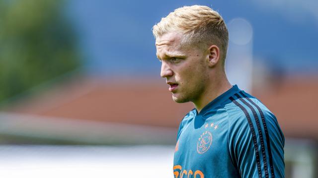 Van de Beek, en un entrenamiento con el Ajax.