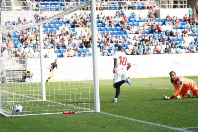 Banega celebra el gol de la victoria ante el Hoffenheim (Foto: SFC).