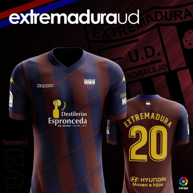 Primera equipación del Extremadura para la temporada 2019/2020.