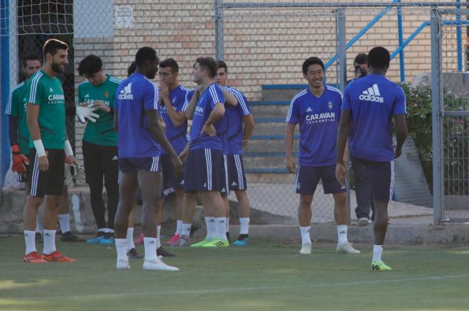 Primer entrenamiento de Kagawa con el Real Zaragoza (Foto: Dani Marzo).