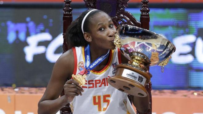 Astou Ndour, campeona de Europa con España y MVP del Eurobasket.