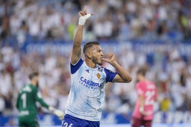 Luis Suárez celebra su gol ante el Tenerife.