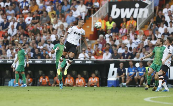 Rodrigo Moreno en el Valencia CF-Real Sociedad de la primera jornada. (Foto: David González)