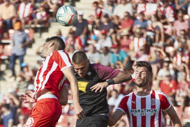 Primer partido de la liga entre el Girona y el Sporting.