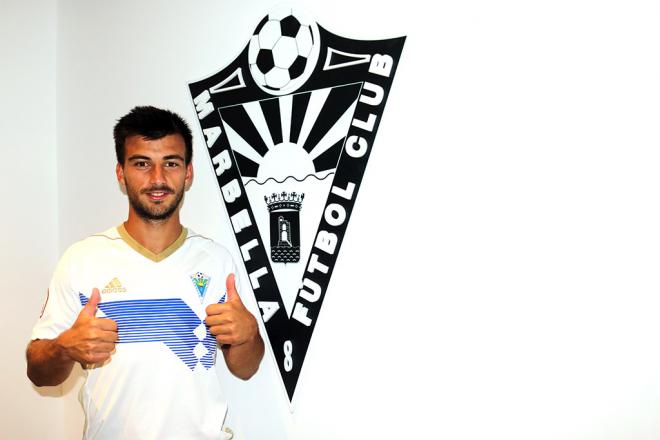 Javi López, nuevo jugador blanquillo (Foto: Marbella FC).
