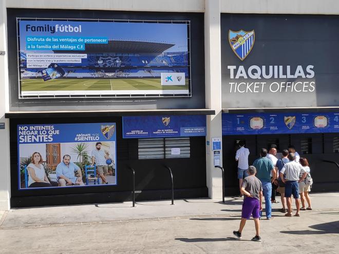 Las taquillas de La Rosaleda, esta mañana.