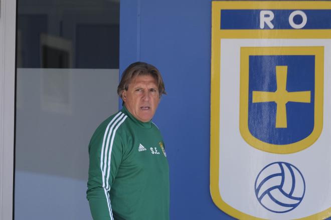 Sergio Egea, en un entrenamiento del Real Oviedo en El Requexón (Foto: Luis Manso).